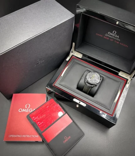 Omega Speedmaster Apollo 8 « Dark Side of the Moon » – 311.92.44.30 – Céramique – Kit complet